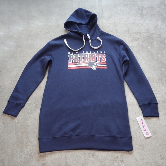 New England Patriots NFL Teens Women Medium 7/9 Blue Pullover Hoodie Sweatshirt - Picture 1 of 12